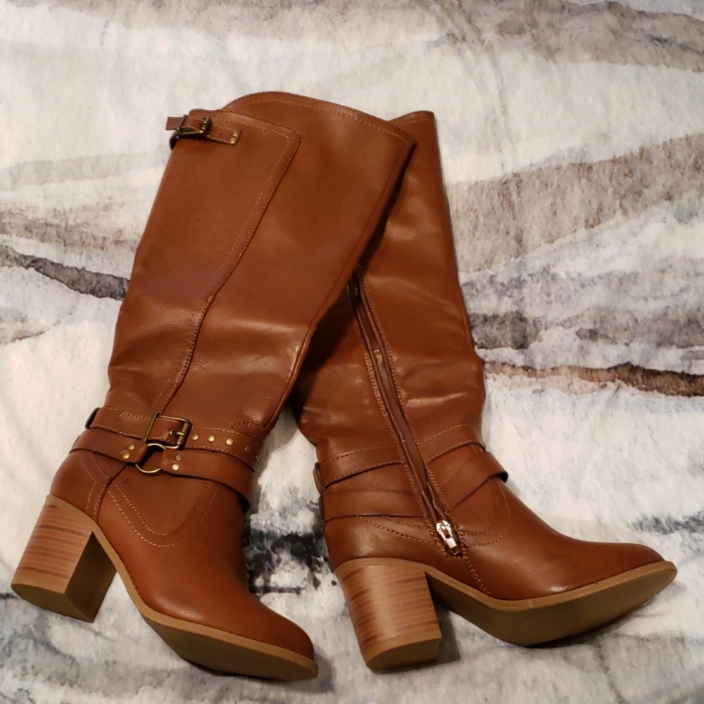 NWT tall boots